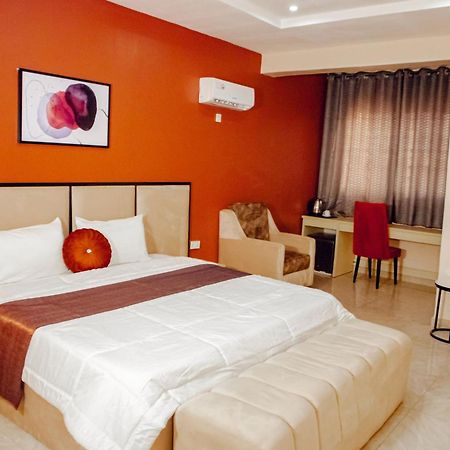 Nexus Xpress Hotel Абуджа Екстериор снимка